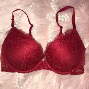 Brand New Victoria Secret Red Bra